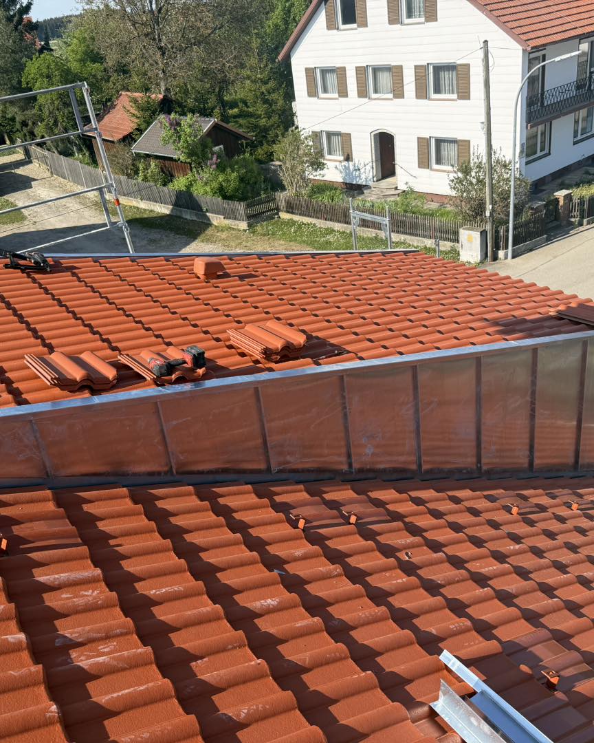 Erneuerte Dachfläche der Dachsanierung in Hausen bei Geltendorf